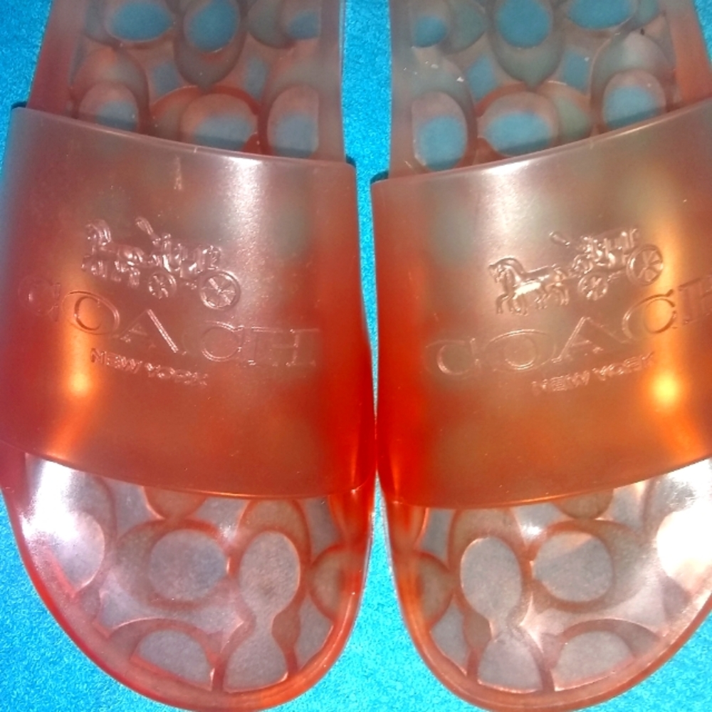 COACH ULYSSA SLIDES (BARBIECORE) 🦋